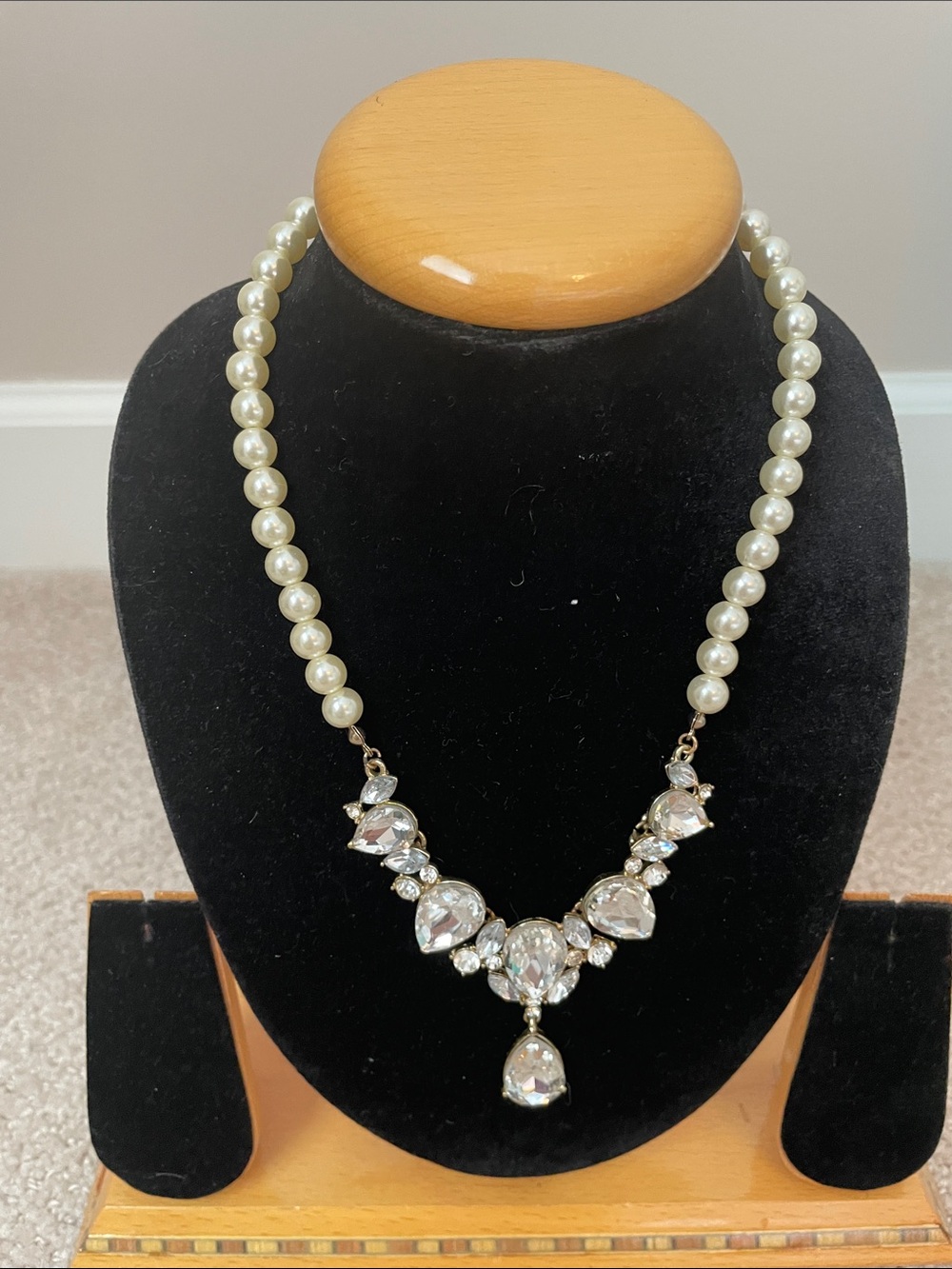 Pearl and Crystal Statement Necklace in White